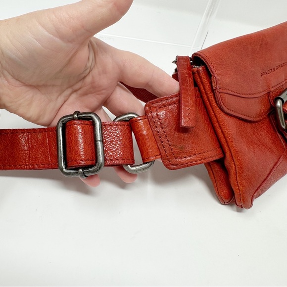 SPIKES & SPARROW RED LEATHER WAIST BAG WITH BUCKLE/FANNY PACK - Picture 9 of 15